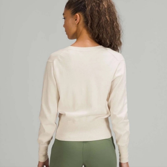 Lululemon Crossover Ribbed Waist Sweater - White Opal In Size 6 - Picture 3 of 8